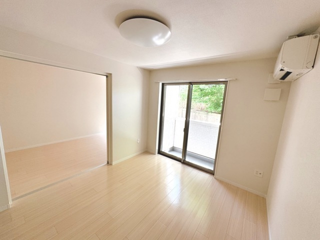 ヴィラージュ椿の居間・リビング