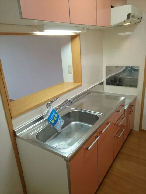 リヴェールＭのキッチン|コンパクトなキッチンで掃除もラクラク