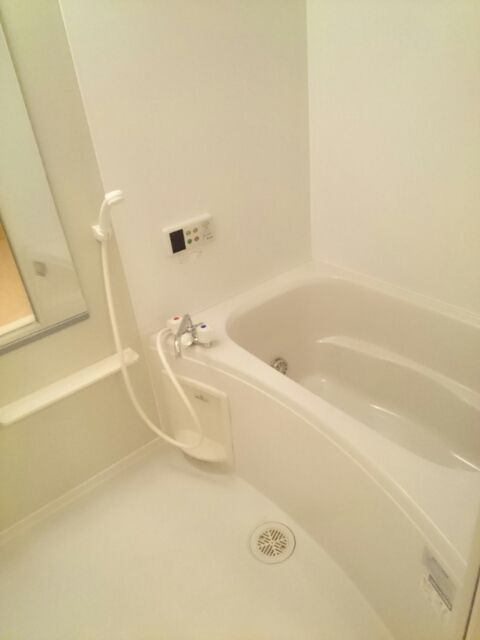 リヴェールＭの浴室|日々の疲れを癒すお風呂付です