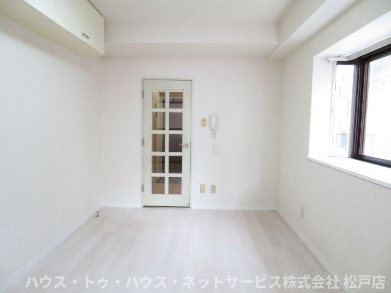 ジュネパレス新松戸第14の洋室