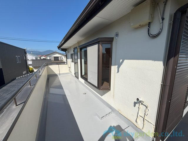 平塚市達上ヶ丘　中古戸建のバルコニー