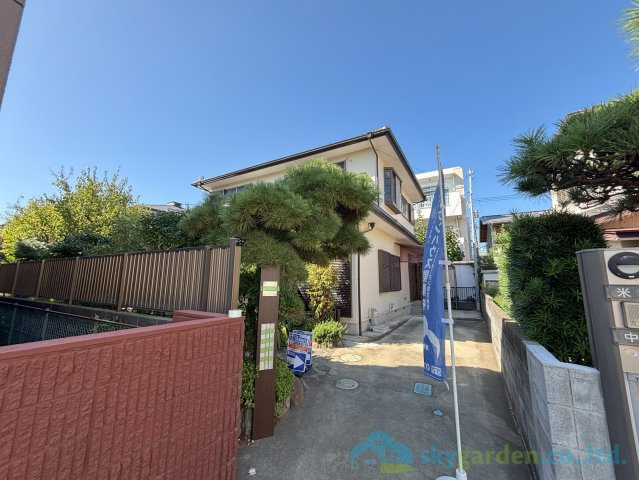 平塚市達上ヶ丘　中古戸建の外観