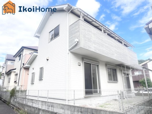 神戸市西区月が丘1丁目　中古戸建の前面道路含む現地写真|【ホームページに現地動画掲載中】●年中無休：当日予約可●両面道路で開放感あり陽当たり通風良好です