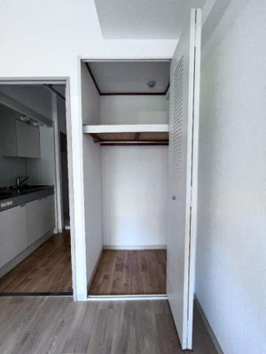 【収納】 | ジョイフル蒲田弐番館 | 奥行きもしっかりの収納です。