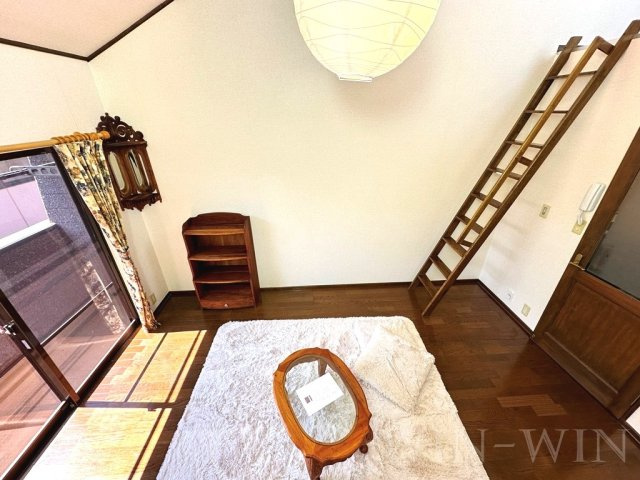 セザンヌ小鷹野 2の居間・リビング|イメージ（同建物内別部屋の写真です）