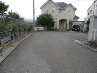 【前面道路含む現地写真】 | 川西市けやき坂5丁目　中古一戸建て