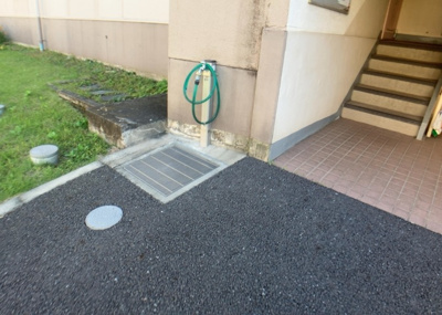 【設備】 | 相武台団地 | 敷地内に散水栓や立水栓があると便利です。水道水を直接利用できるため、水を運ぶ手間を省くことが出来ます。大量の水を必要とする洗車作業や清掃などに役立ちます。その他設備とあわせて、現地でご確認ください。