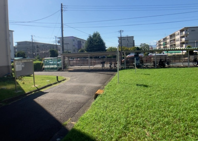 【展望】 | 相武台団地 | 土地の地勢が高台の場合、景色を綺麗にみることができ、景色にこだわってお家探ししている方におすすめです！また平坦地よりも風通しがいいというメリットがあります。デメリットもあるので是非現地でご確認下さい。