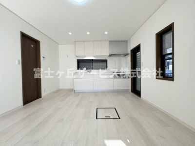 【キッチン】 | 静岡市葵区瀬名中央1丁目 中古戸建て | キッチン正面です