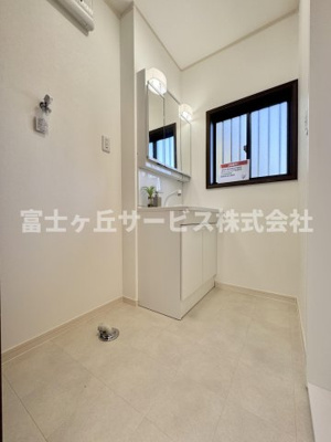 【脱衣所】 | 静岡市葵区瀬名中央1丁目 中古戸建て | 脱衣場です