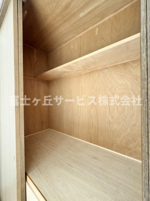 【収納】 | 静岡市葵区瀬名中央1丁目 中古戸建て | 洋室にある収納です