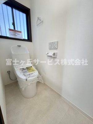 【トイレ】 | 静岡市葵区瀬名中央1丁目 中古戸建て | 1Fトイレです