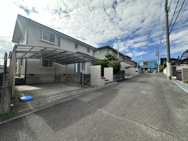 神戸市西区樫野台４丁目戸建の前面道路含む現地写真
