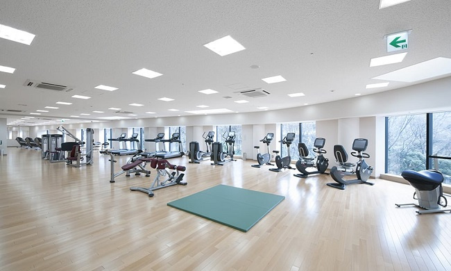 新宿区西新宿６丁目の賃貸マンションのその他|フィットネス