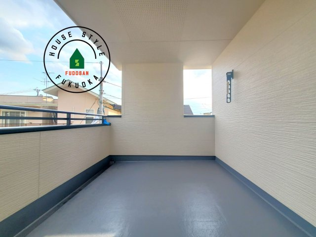 糸島市荻浦3丁目第1-2棟(8号棟)の外観：施工例|お洗濯にも便利なバルコニー付き