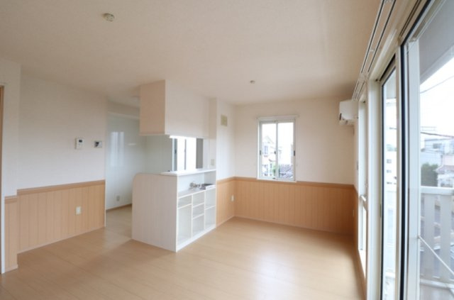 サンモールの居間・リビング