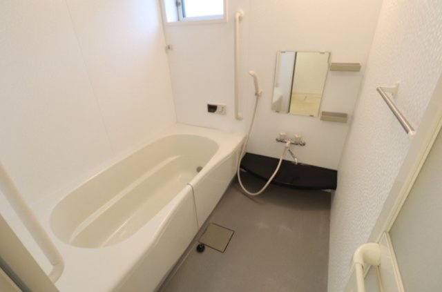 サンモールの浴室