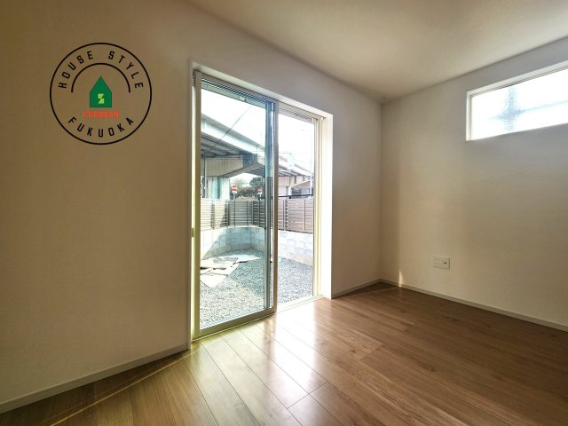 糸島市荻浦3丁目第1-2棟(7号棟)の展望|窓から緑が見える物件も魅力的です。