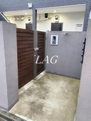 【エントランス】 | ヴィエント | エントランスです。