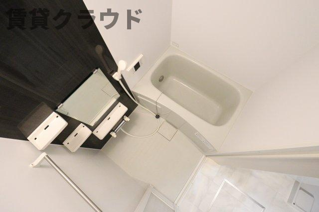 ラポーラ末広町の浴室|清潔感あるお風呂で一日の疲れを癒しましょう！