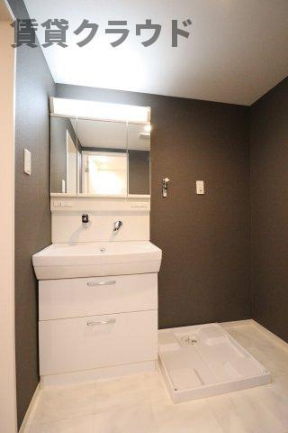 ラポーラ末広町の洗面所|スペースが確保できる洗面所です