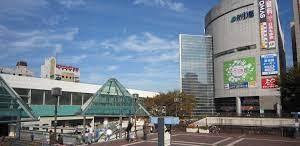 【周辺】 | ３路線が乗り入れる『多摩センター』駅　商業施設が充実し、お買い物や映画、サンリオピューロランドなど多岐に楽しめます！