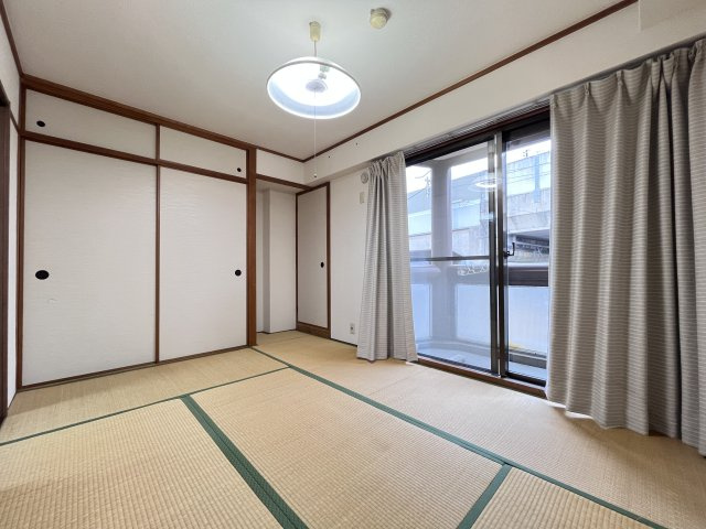 ファミリア87の寝室