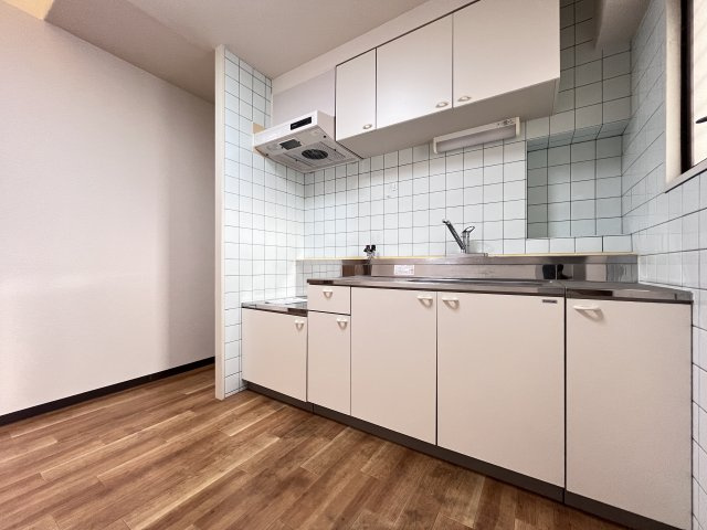 ファミリア87のキッチン