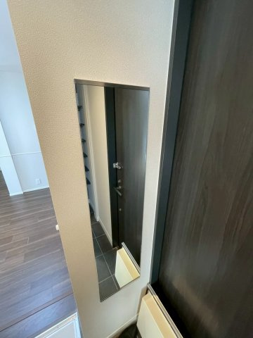 La Collina 新宿中落合の玄関|★姿見★