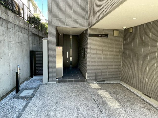 La Collina 新宿中落合のエントランス|★エントランス★
