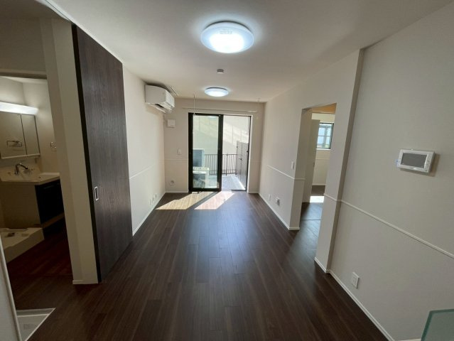 La Collina 新宿中落合の居間・リビング|★南向き明るいリビング★