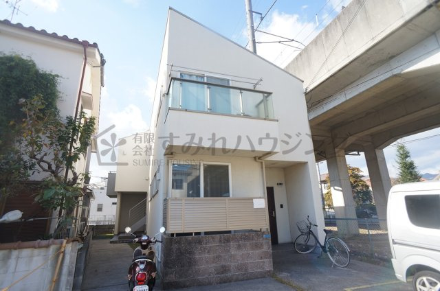 NOW HOUSE