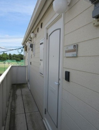 エスイーシー玉川ハイツ　敷金0　礼金0　南向き　B・T別の玄関