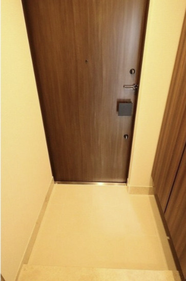 ルジェンテ武蔵小山の玄関