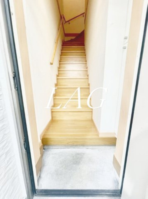 【玄関】 | グランド | 玄関です。