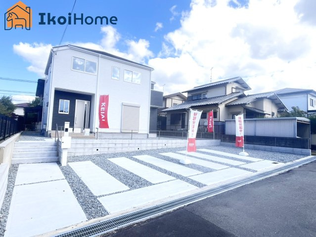 神戸市西区桜が丘西町3丁目　新築戸建の駐車場|【ホームページに現地動画掲載中】●年中無休：当日予約可●駐車スペース並列３台！バイクや自転車もOK！