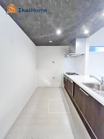 神戸市西区桜が丘西町3丁目　新築戸建のキッチン|【ホームページに現地動画掲載中】●年中無休：当日予約可●人気の対面式のキッチンで明るく使いやすです！