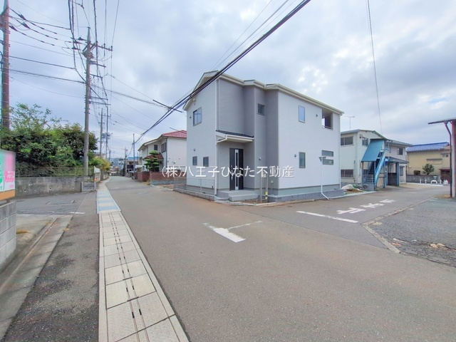 祝：成約済み　八王子市　中野山王二丁目　新築戸建ての前面道路含む現地写真|～仲介手数料無料☆八王子ひなた不動産～　八王子市中野山王　新築戸建て