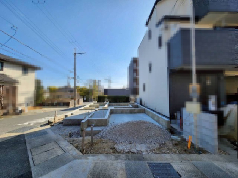 長岡京市奥海印寺東山の前面道路含む現地写真|角地のため、車の駐車も楽々です◎