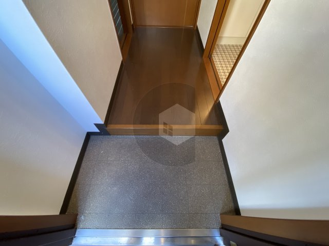 ブランチ613の玄関