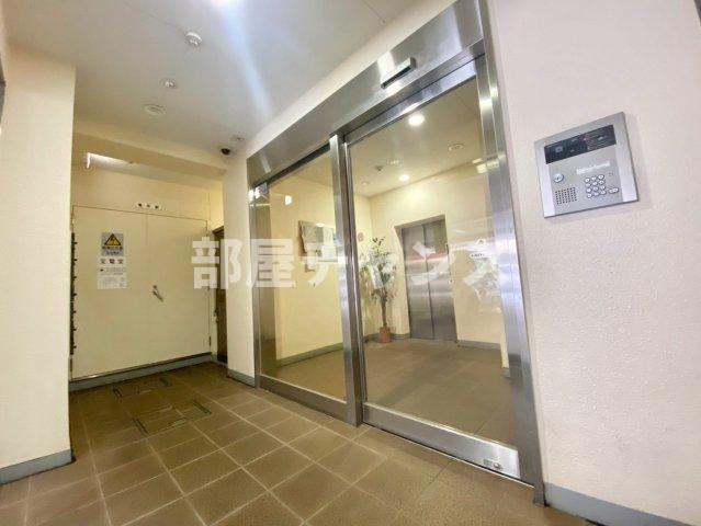 プラチナ名古屋ビルのエントランス