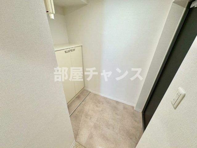 プラチナ名古屋ビルの玄関