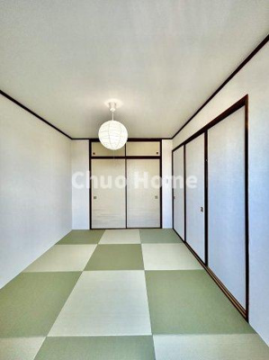 【和室】 | 四つ木パークホームズ | 【和室】近年、和室が減ってきていますが見学中に聞きますとやはり人気が高いようです小さなお子様がいらっしゃる家庭では奥様の家事中にお子様のお昼寝場所にされているようです