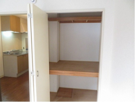 エスイーシー玉川ハイツ　角部屋　礼金0　南向き　B・T別の収納