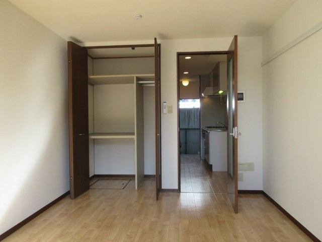 シャリテＳの居間・リビング