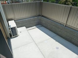 広島市安佐北区上深川町のアパートの庭