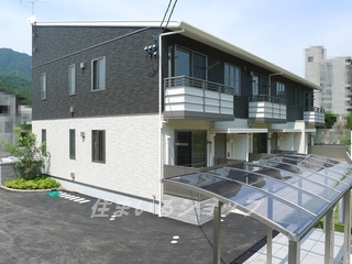 広島市安佐北区上深川町のアパートの外観