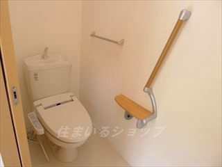 広島市安佐北区上深川町のアパートのトイレ|シャワートイレ