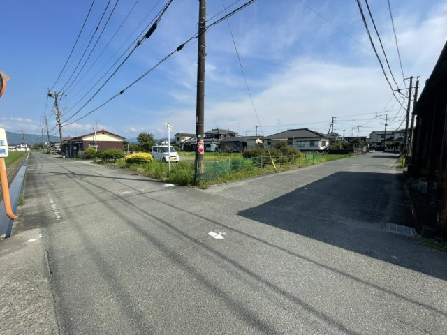 八代市築添町1700-1 土地の前面道路含む現地写真