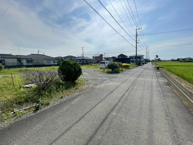 八代市築添町1700-1 土地の前面道路含む現地写真